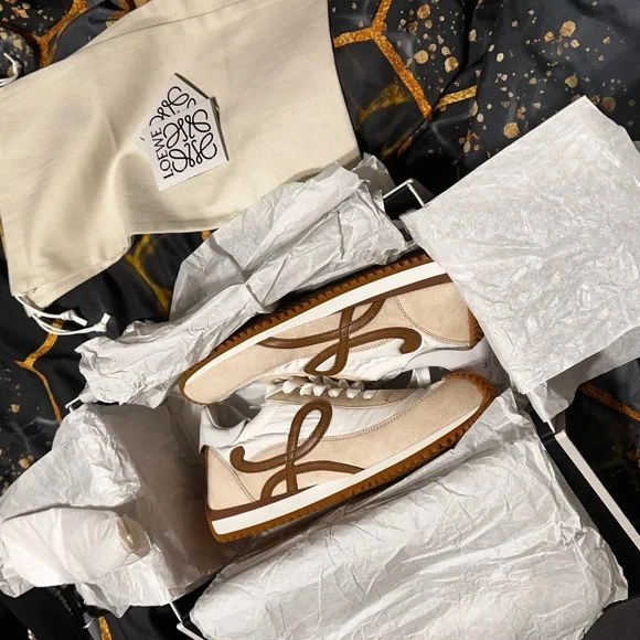 Loewe White Box - Picture 5 of 12